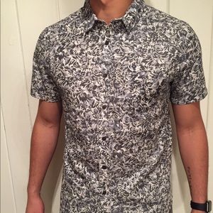 Men’s Gray Floral Print Botton Down